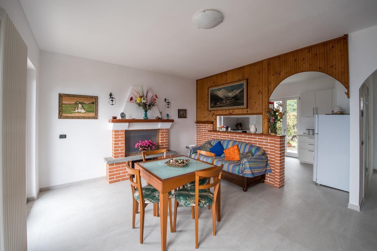 Villa Bianca Varenna Bagian luar foto